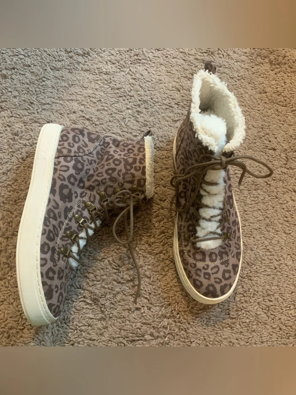 New Billabong Take a Hike Boots Animal Cheetah Print Size 9